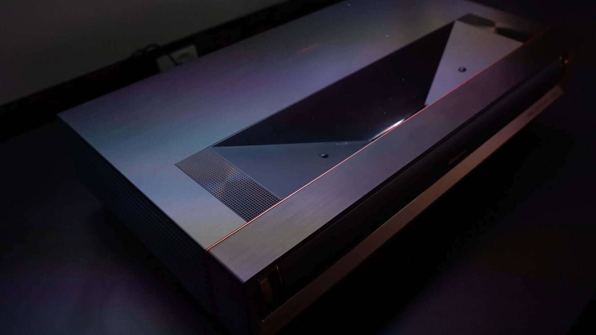 Hisense PX3 Pro Oben