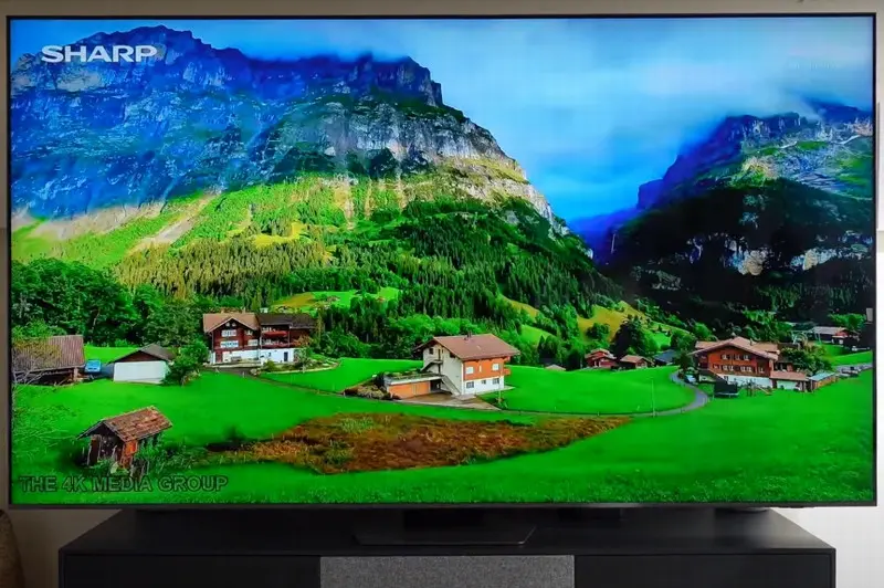 Sharp Landschaftsbild auf dem Samsung 98 Zoll